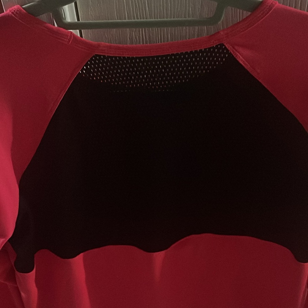 Pink top - Picture 2 of 6